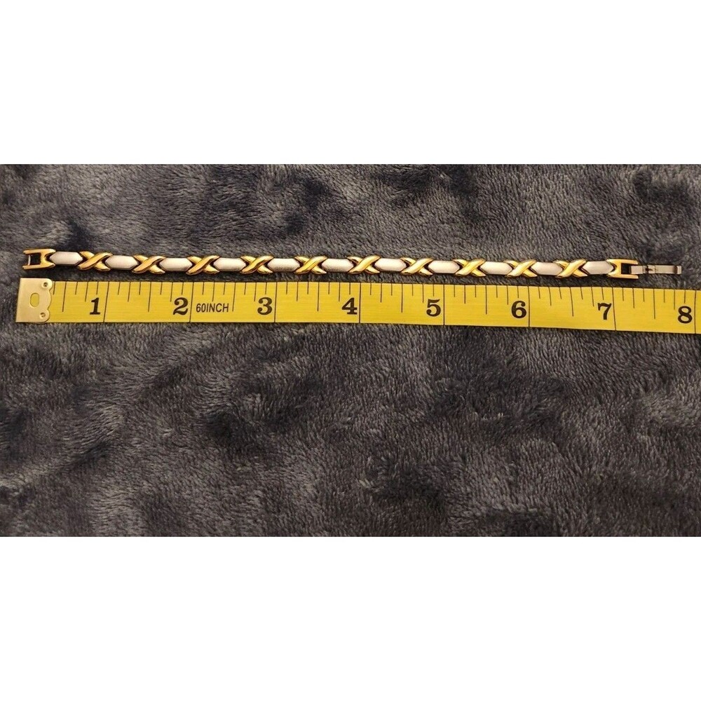 Two Tone XOXO Criss Cross Bracelet 7 In. - Picture 3 of 4